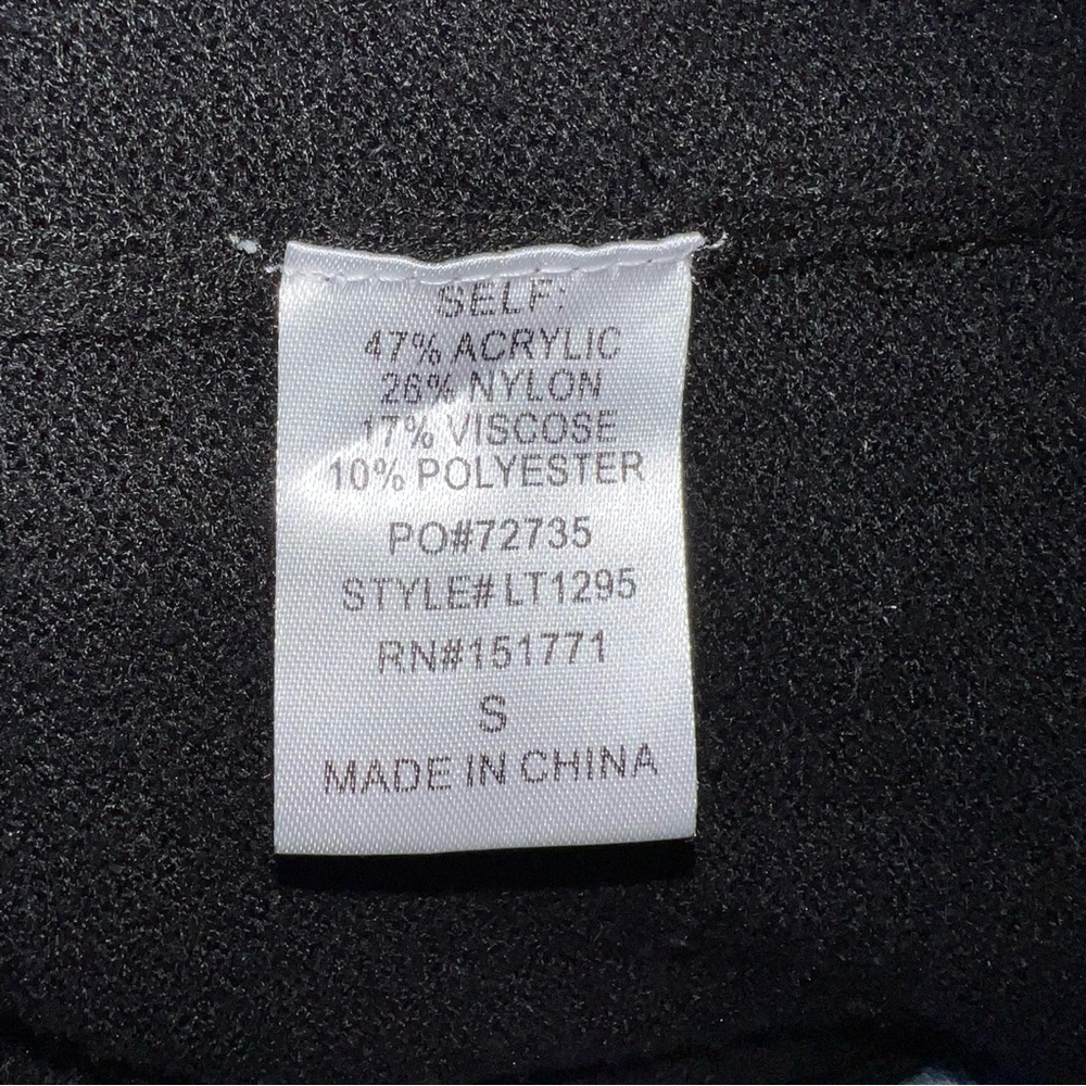 Gilli Hello Beautiful Black Embroidered Sweater - Small - Picture 9 of 10